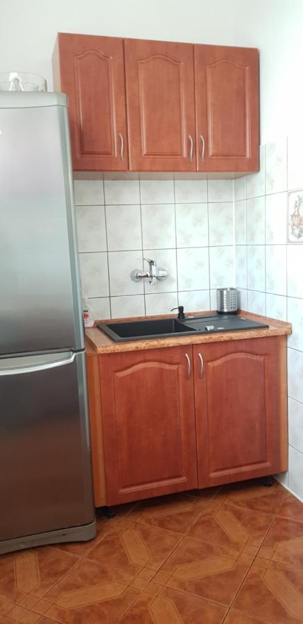 Apartament Vivienda Устка Екстериор снимка